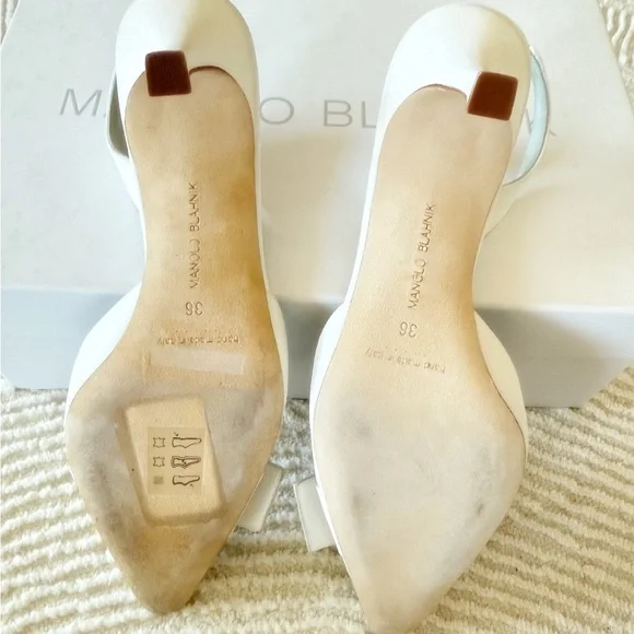 NEW Manolo Blahnik Gibsli Cream Slingback Pumps with Pearl-Beaded Buckles - Picture 4 of 4